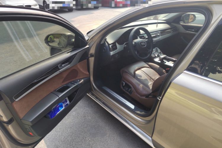 Used Audi A8 2013 A8L 45 TFSI quattro Comfort model Interior 3