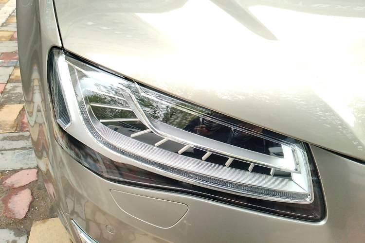Used Audi A8 2013 A8L 45 TFSI quattro Luxury Model Right Front Headlight