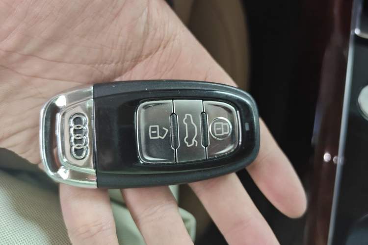 Used Audi A8 2013 A8L 45 TFSI quattro Luxury Model Vehicle Key