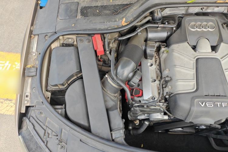 Used Audi A8 2013 A8L 45 TFSI quattro Comfort model Engine Bay Right