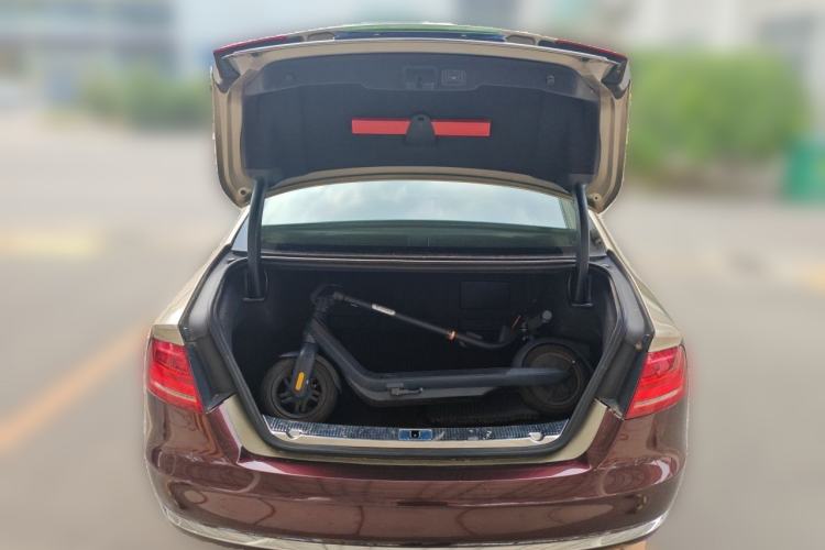 Used Audi A8 2013 A8L 45 TFSI quattro Comfort model Trunk