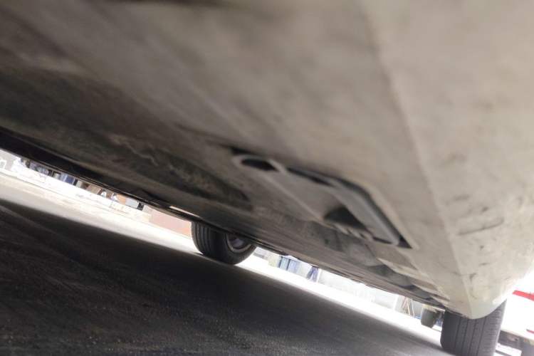 Used Audi A8 2013 A8L 45 TFSI quattro Comfort model Chassis Front Left