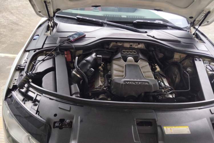 Used Audi A8 2013 A8L 45 TFSI quattro Comfort model Engine Bay Right