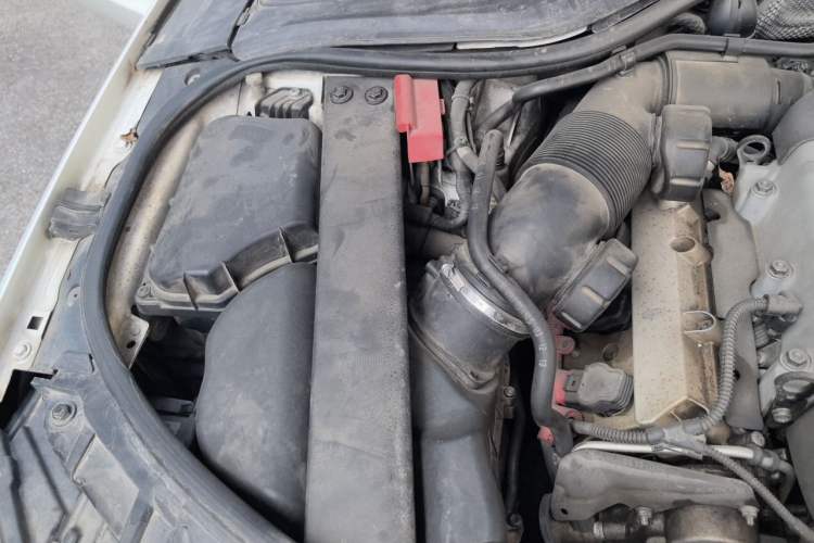 Used Audi A8 2013 A8L 45 TFSI quattro Exclusive Edition Engine Bay Right