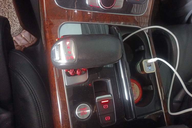 Used Audi A8 2013 A8L 45 TFSI quattro Comfort model Gear Lever