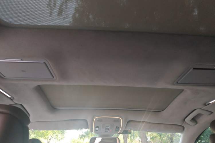 Used Audi A8 2013 A8L 45 TFSI quattro Comfort model Headliner
