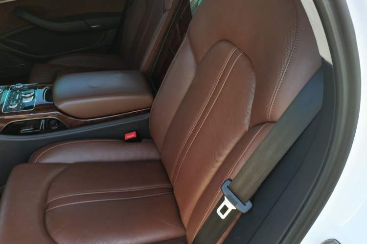 Used Audi A8 2013 A8L 45 TFSI quattro Luxury Model Interior 4