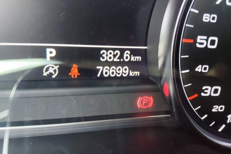 Used Audi A8 2013 A8L 45 TFSI quattro Comfort model Odometer Close Up