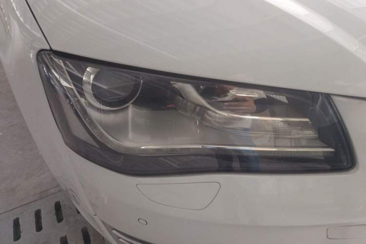 Used Audi A8 2013 A8L 45 TFSI quattro Comfort model Right Front Headlight