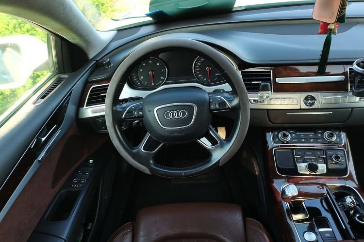 Used Audi A8 2013 A8L 45 TFSI quattro Luxury Model Steering Wheel