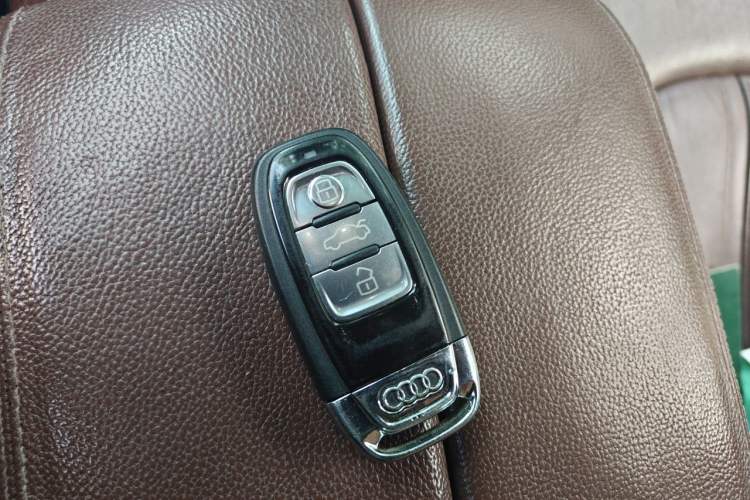 Used Audi A8 2013 A8L 45 TFSI quattro Comfort model Vehicle Key