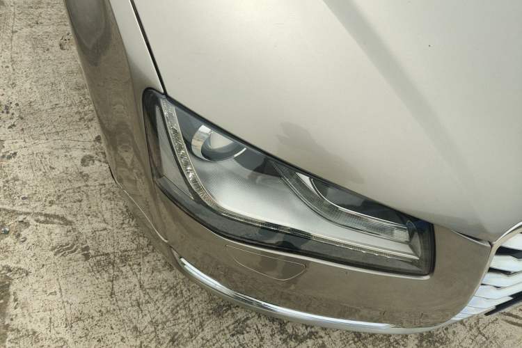 Used Audi A8 2013 A8L 45 TFSI quattro Comfort model Right Front Headlight