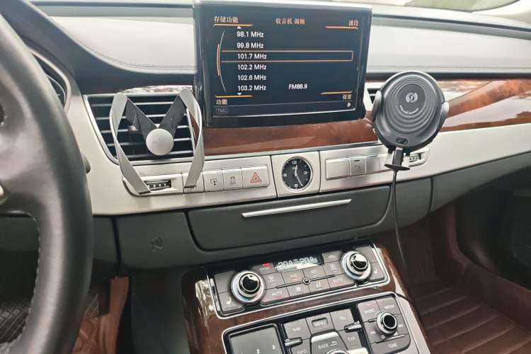 Used Audi A8 2014 A8L 45 TFSI quattro Comfort model Audio And AC Panel