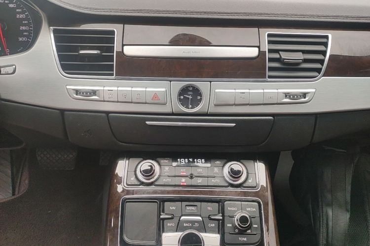 Used Audi A8 2014 A8L 45 TFSI quattro Comfort model Audio And AC Panel