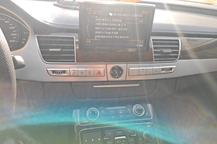 Used Audi A8 2014 A8L 45 TFSI quattro Comfort model Audio And AC Panel
