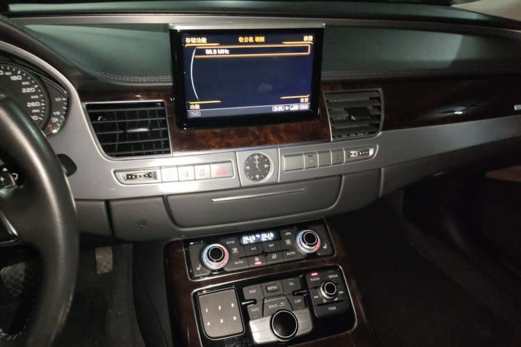 Used Audi A8 2014 A8L 45 TFSI quattro Comfort model Audio And AC Panel