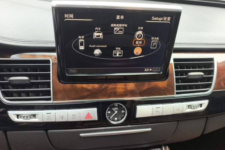 Used Audi A8 2014 A8L 45 TFSI quattro Comfort model Audio And AC Panel