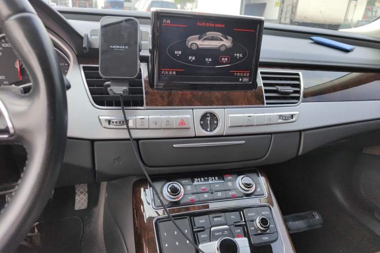 Used Audi A8 2014 A8L 45 TFSI quattro Comfort model Audio And AC Panel