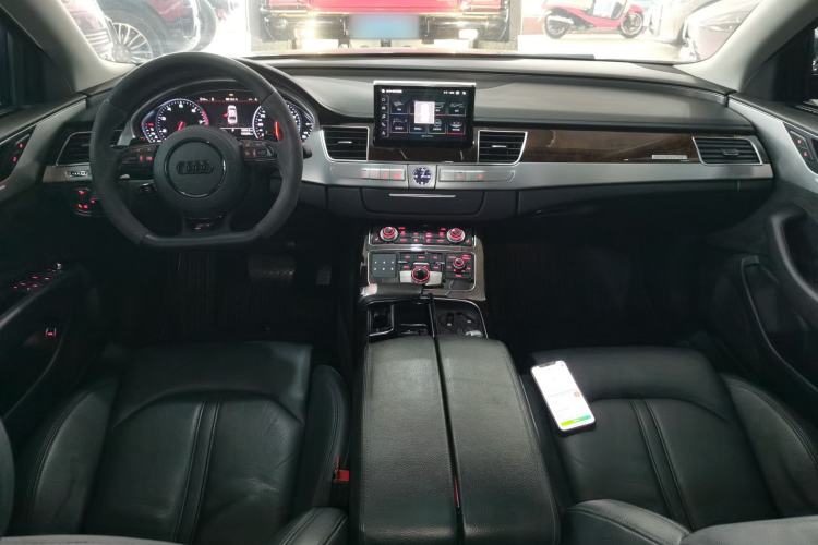 Used Audi A8 2014 A8L 45 TFSI quattro Comfort model Center Console