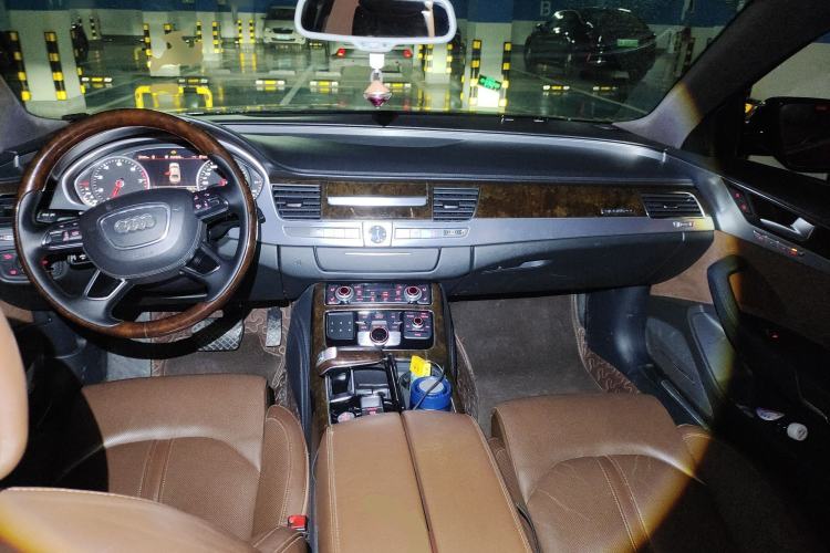 Used Audi A8 2014 A8L 45 TFSI quattro Luxury Model Center Console