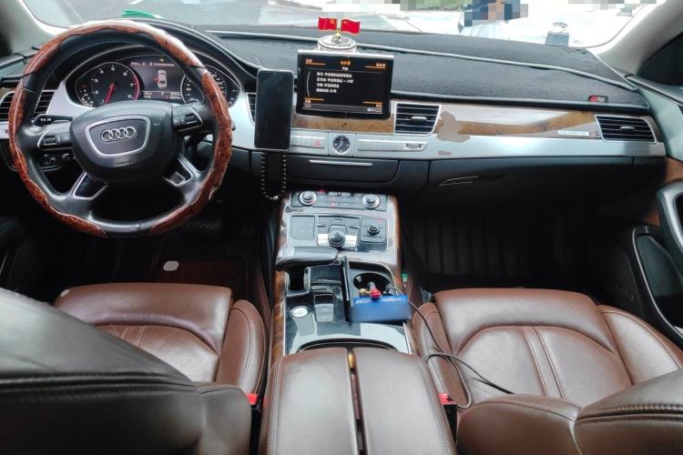 Used Audi A8 2014 A8L 45 TFSI quattro Comfort model Center Console