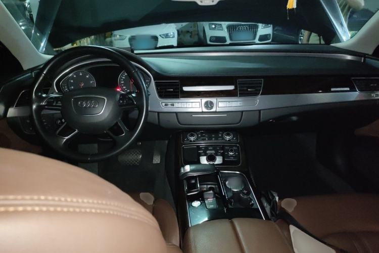 Used Audi A8 2014 A8L 45 TFSI quattro Comfort model Center Console