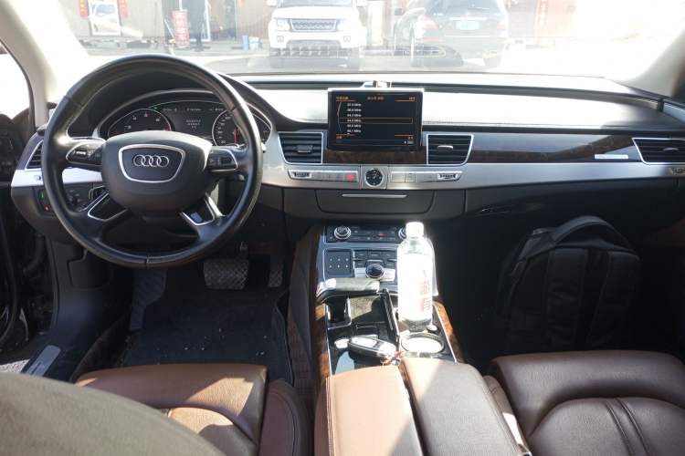 Used Audi A8 2014 A8L 45 TFSI quattro Comfort model Center Console