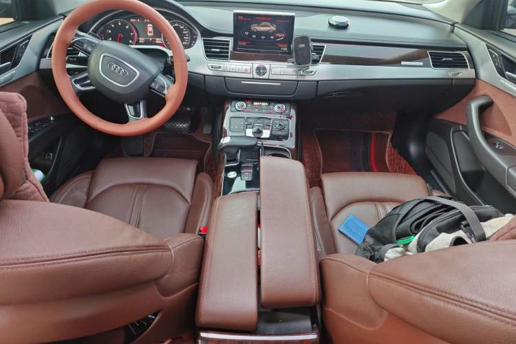 Used Audi A8 2014 A8L 45 TFSI quattro Comfort model Center Console