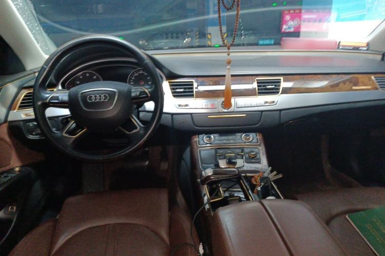 Used Audi A8 2014 A8L 45 TFSI quattro Comfort model Center Console
