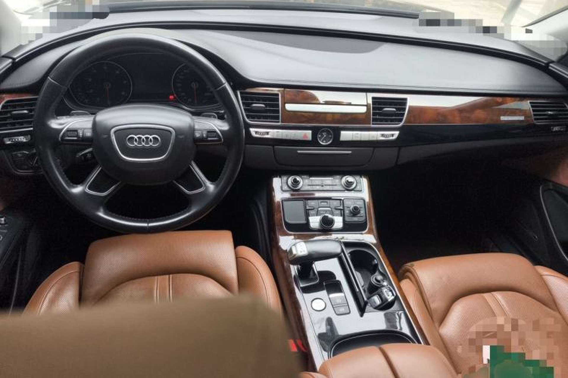 Used Audi A8 2014 A8L 45 TFSI quattro Comfort model Center Console