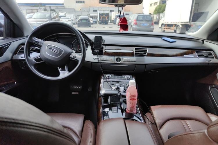Used Audi A8 2014 A8L 45 TFSI quattro Comfort model Center Console