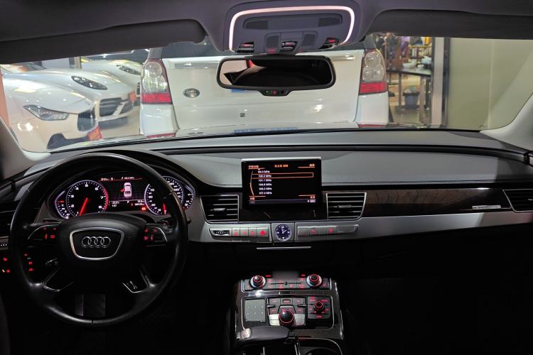Used Audi A8 2014 A8L 45 TFSI quattro Comfort model Center Console