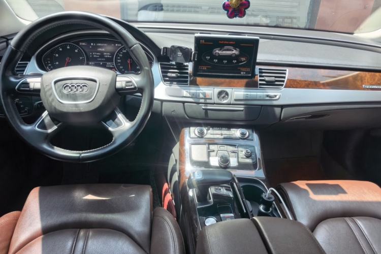 Used Audi A8 2014 A8L 45 TFSI quattro Comfort model Center Console