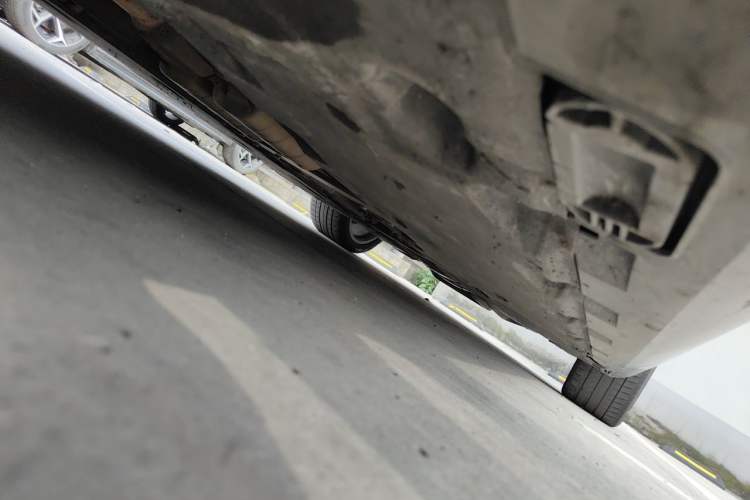 Used Audi A8 2014 A8L 45 TFSI quattro Comfort model Chassis Front Left