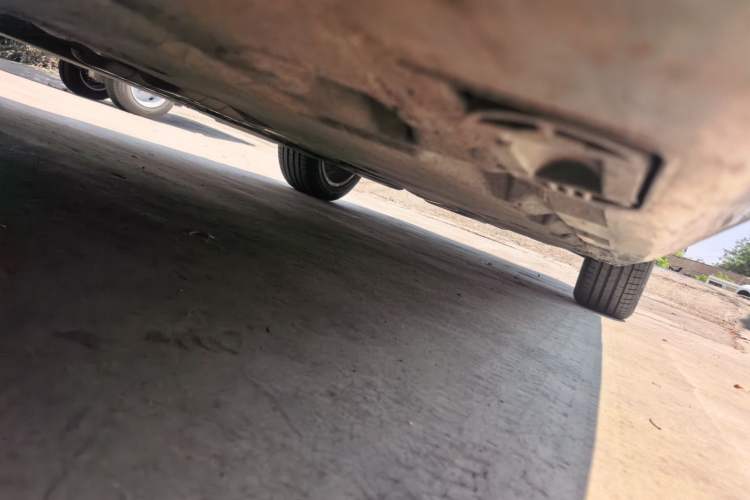 Used Audi A8 2014 A8L 45 TFSI quattro Comfort model Chassis Front Left
