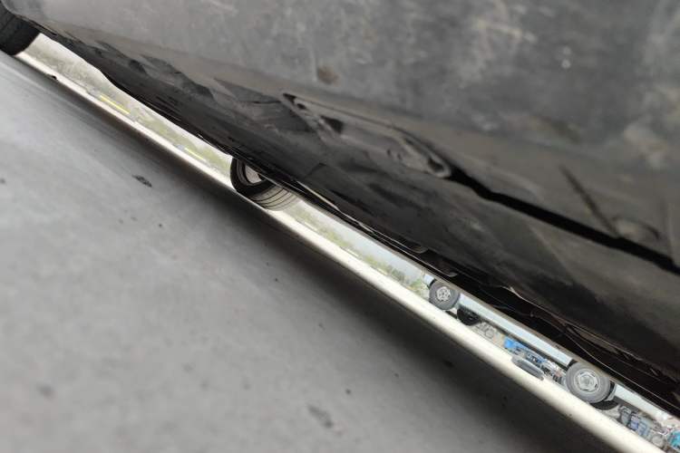 Used Audi A8 2014 A8L 45 TFSI quattro Comfort model Chassis Front Right