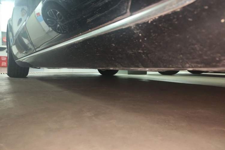 Used Audi A8 2014 A8L 45 TFSI quattro Comfort model Chassis Rear Left