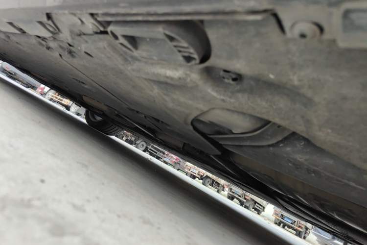 Used Audi A8 2014 A8L 45 TFSI quattro Comfort model Chassis Rear Left