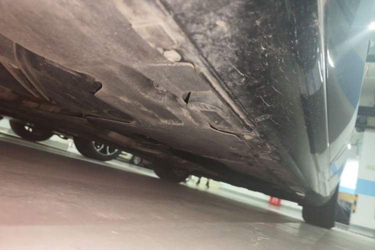 Used Audi A8 2014 A8L 45 TFSI quattro Comfort model Chassis Rear Right