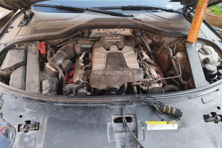 Used Audi A8 2014 A8L 45 TFSI quattro Luxury Model Engine Bay