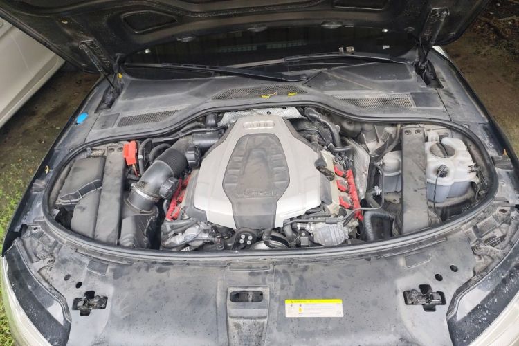 Used Audi A8 2014 A8L 45 TFSI quattro Luxury Model Engine Bay