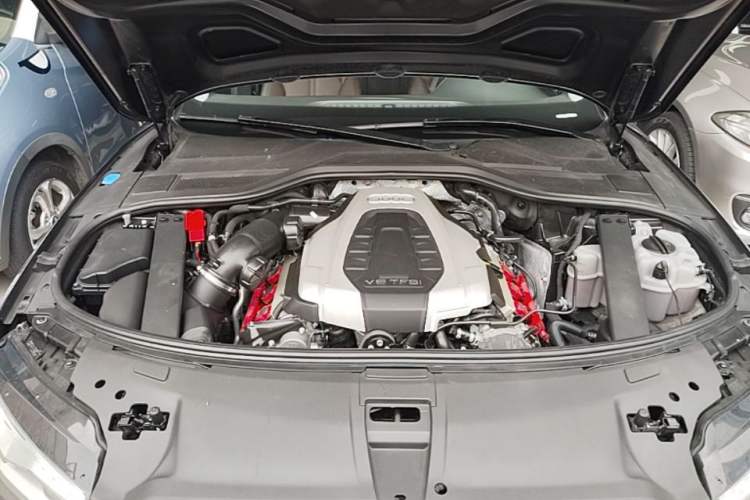 Used Audi A8 2014 A8L 45 TFSI quattro Comfort model Engine Bay