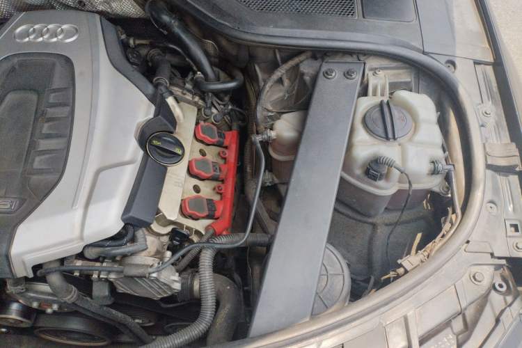 Used Audi A8 2014 A8L 45 TFSI quattro Luxury Model Engine Bay Left