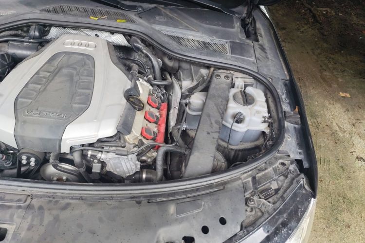 Used Audi A8 2014 A8L 45 TFSI quattro Luxury Model Engine Bay Left