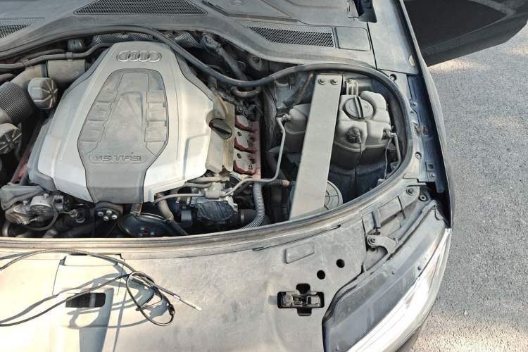 Used Audi A8 2014 A8L 45 TFSI quattro Comfort model Engine Bay Left