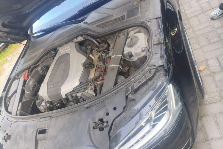 Used Audi A8 2014 A8L 50 TFSI quattro Luxury Model Engine Bay Left