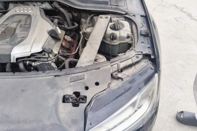 Used Audi A8 2014 A8L 45 TFSI quattro Luxury Model Engine Bay Left