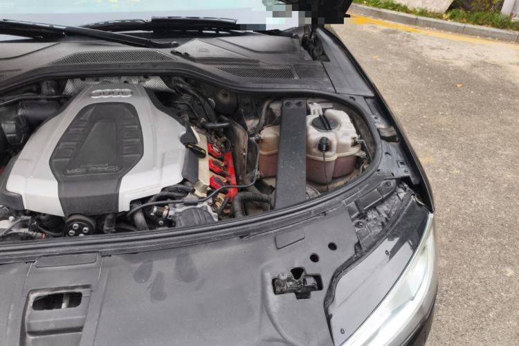 Used Audi A8 2014 A8L 45 TFSI quattro Comfort model Engine Bay Left