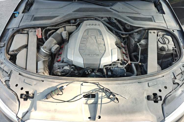 Used Audi A8 2014 A8L 45 TFSI quattro Comfort model Engine Bay