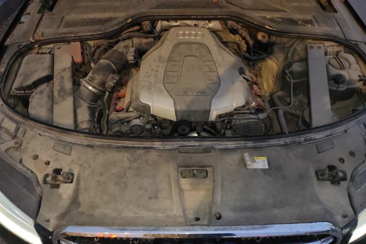Used Audi A8 2014 A8L 45 TFSI quattro Comfort model Engine Bay
